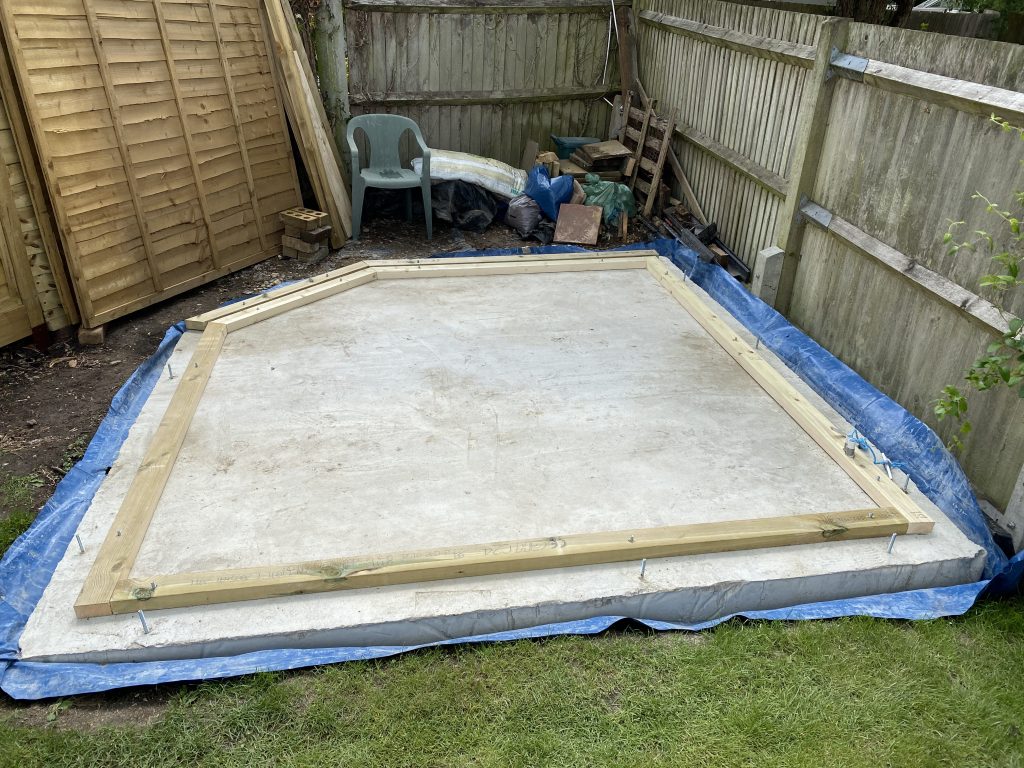 Easy guide to build interior and exterior timber framed walls for a garden room 19 timber framed walls